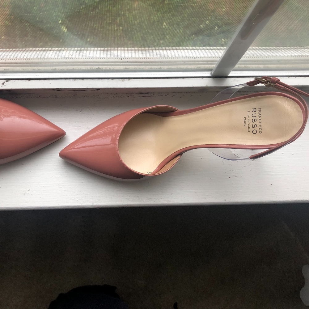 Beige/nude classic heels